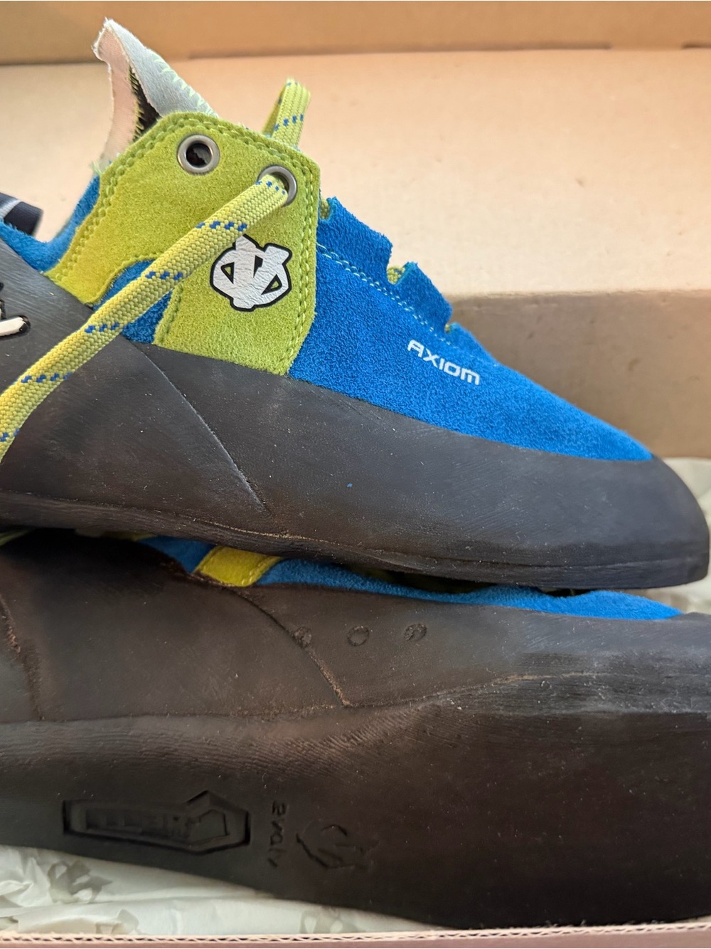 Evolv Axiom Blue and Lime Suede Climbing Sneakers